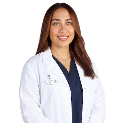 Dr. Evelyn García - Medical Director, Cancun